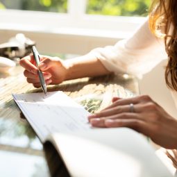 ARTUS Payroll Check