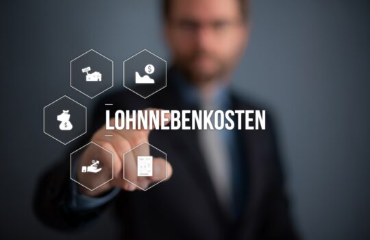 Geplante Senkung der Lohnnebenkosten: Entlastung für Unternehmen ab 2028 in Sicht